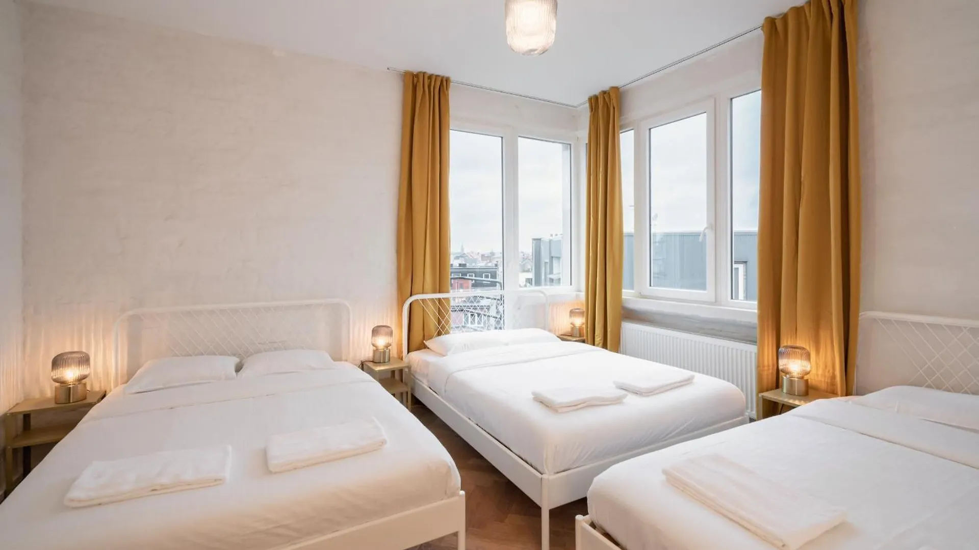 Very Large Central Station Apartments Αμβέρσα